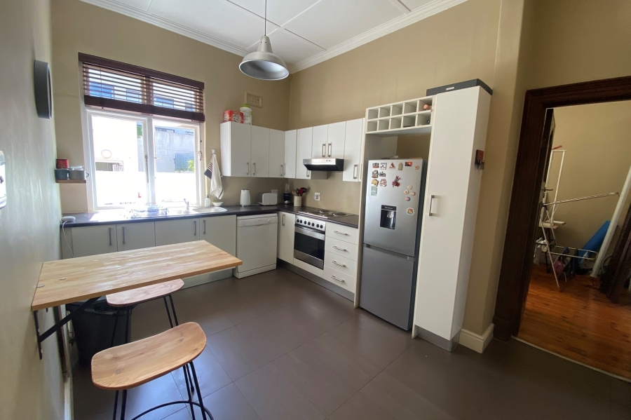 2 Bedroom Property for Sale in Sea Point Western Cape